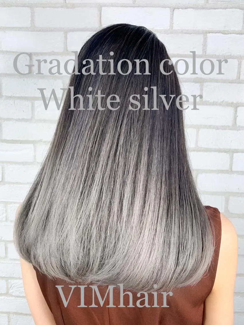 セミロング カラー ヘアアレンジ グラデーションカラー シルバー ホワイトシルバー VIM hairおもろまち店のヘアスタイル