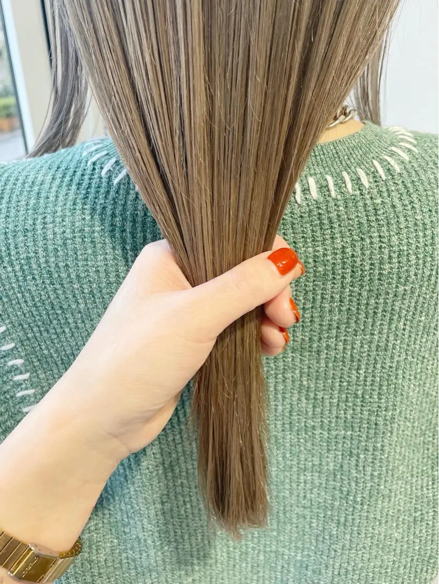ミディアム カラー ブリーチ 透明感カラー 外国人風カラー 齋藤 咲のヘアスタイル