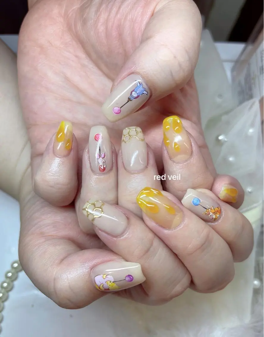 セミロング ハンドネイル 長さ出し専門 nynaのネイルデザイン