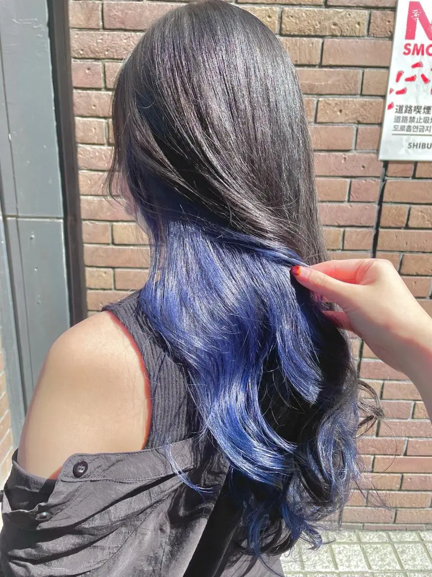 カラー ブリーチ ブルーカラー インナーカラー ヘアカラー トリートメント 渋谷:インナーカラー ／🍒エリカ🍒のヘアスタイル