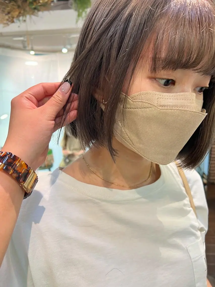 カラー ブリーチ ケアブリーチ ダブルカラー イヤリングカラー グレージュ キムラリホ/ 国立美容室の眉毛・アイブロウイメージ