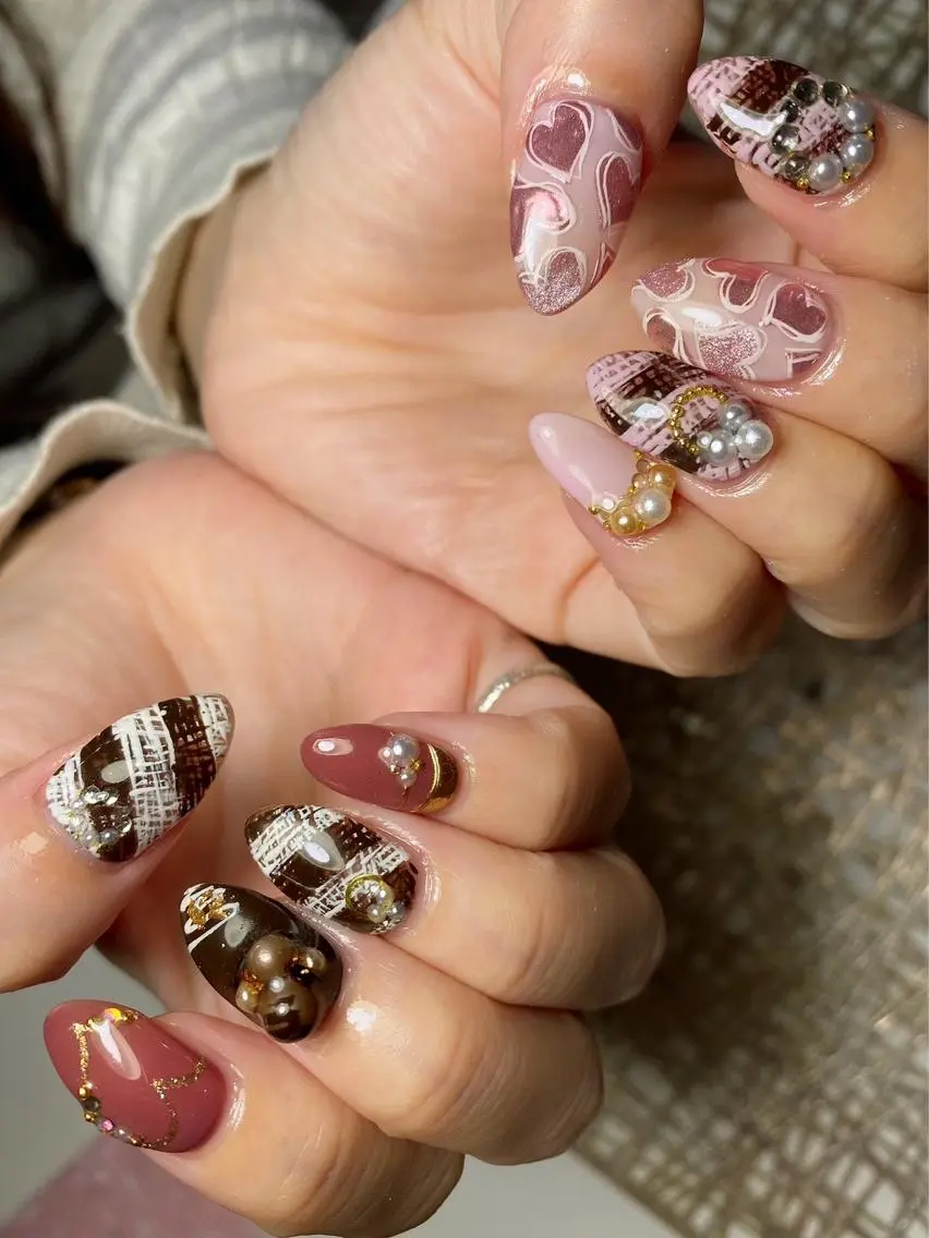 ネイル アートネイル 長さ出し ジェルネイル キラキラネイル ニュアンスネイル ハンドネイル 艶々の美爪を〜 【リリアーナ】のネイルデザイン