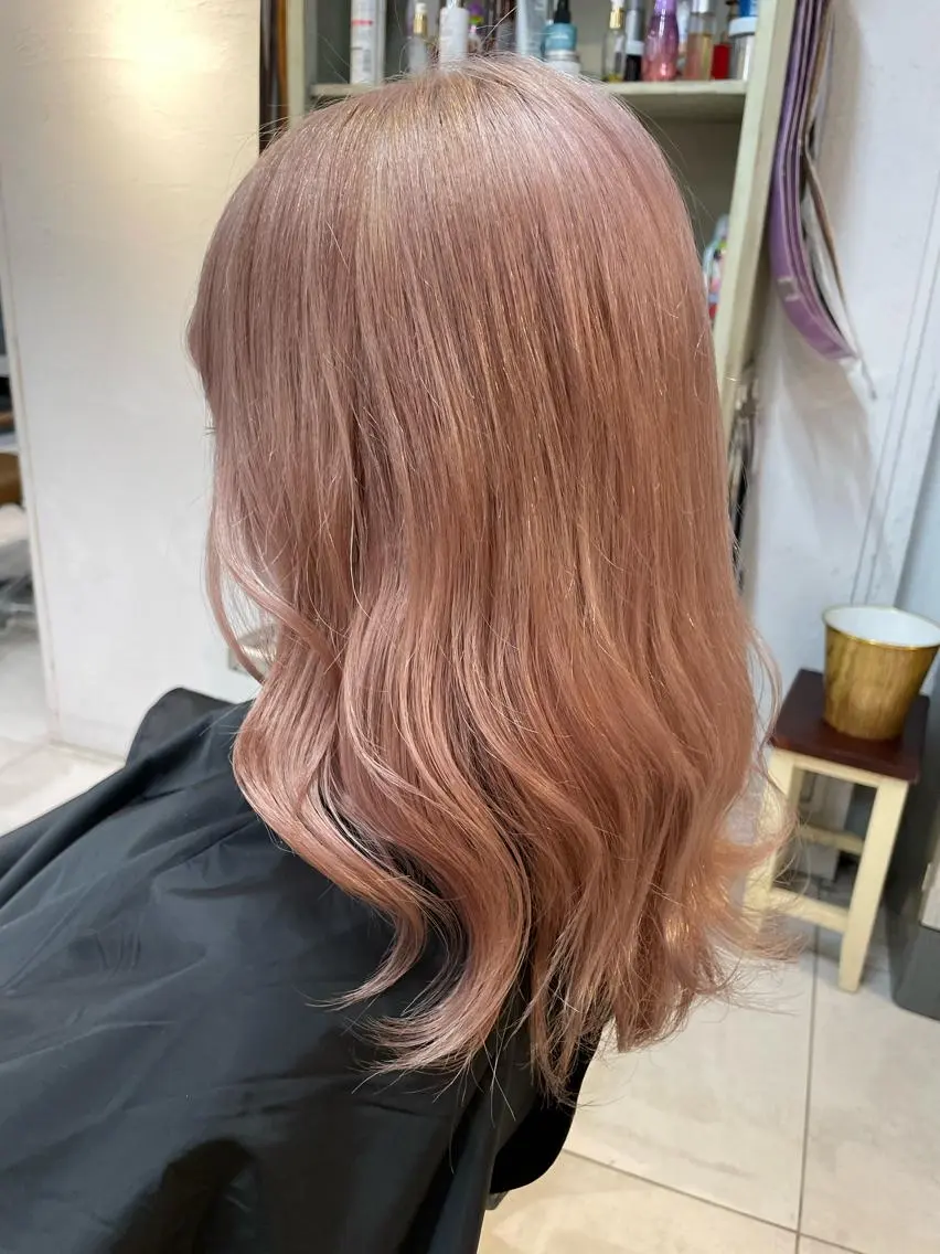 セミロング カラー カット ブリーチ特化 ハイトーンRYOYAのヘアスタイル
