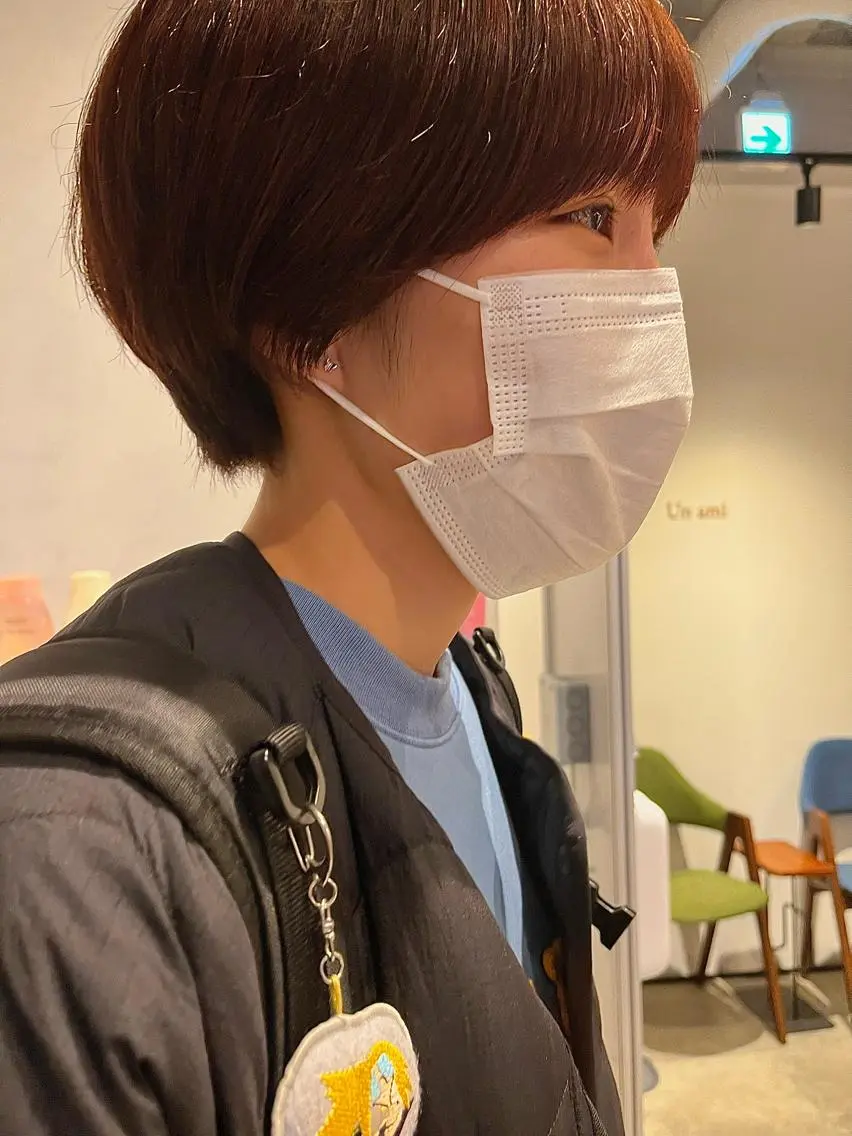 ショート カラー 永井 素のヘアスタイル