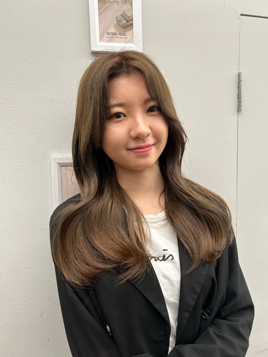 ロング 韓国風🤍 イワサキ　リコ🍒のヘアスタイル