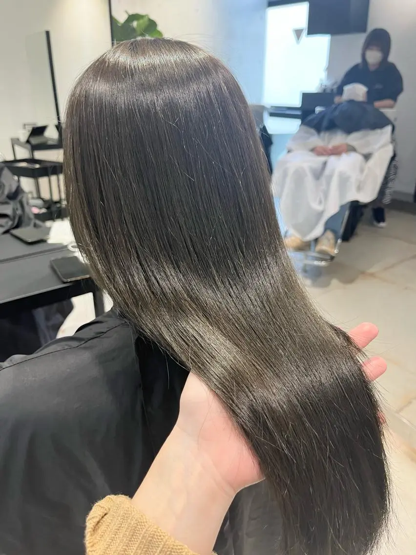ロング カラー パーマ ヘアアレンジ トリートメント ヘッドスパ ヘアセット 透明感/オリーブ/ グレージュ/YUKAのヘアスタイル
