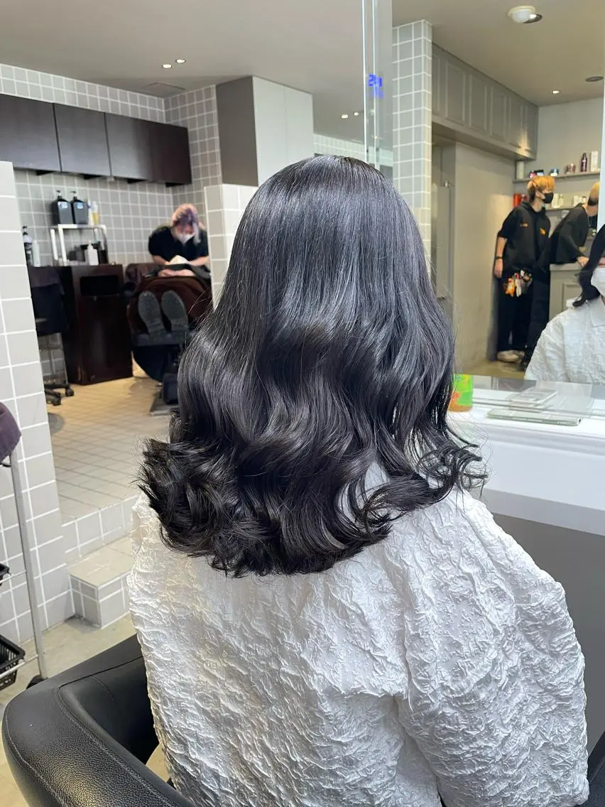 ミディアム カラー パーマ ヘアアレンジ メンズ キッズ ネイル マツエク・マツパ アイブロウ 🦋縮毛/韓国レイヤ ー/透明感カラー🦋のヘアスタイル