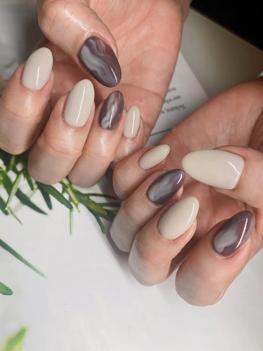 ミディアム ハンドネイル NAILSALON 🍔Timna🍟のネイルデザイン