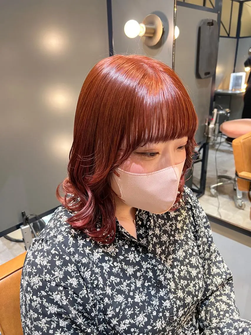 ミディアム カラー ピンクカラー レッドカラー カット ヘアカラー トリートメント THINK SHOP sakiのヘアスタイル
