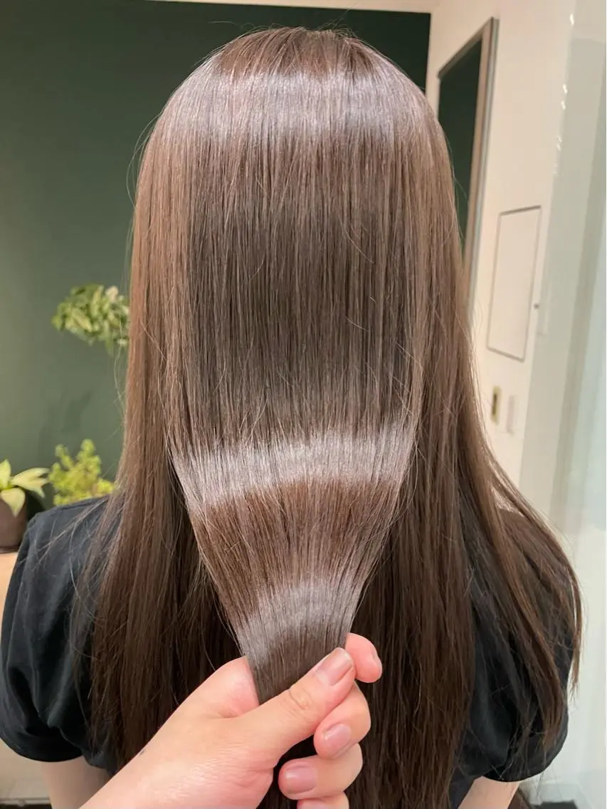 ロング カラー ブリーチ ブリーチなしカラー ひなた あゆみのヘアスタイル
