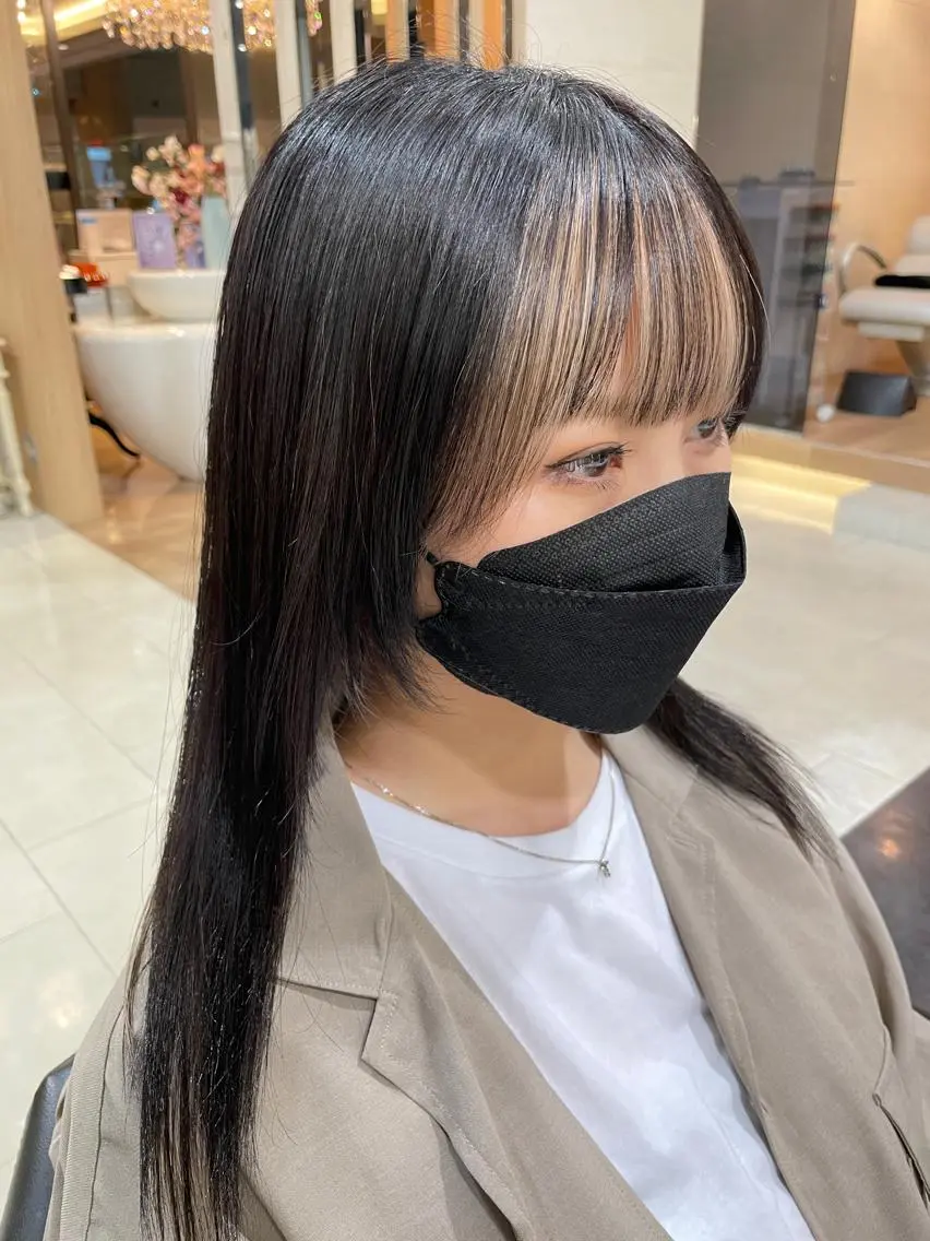 ロング ミストバング 齋藤 尋真のヘアスタイル