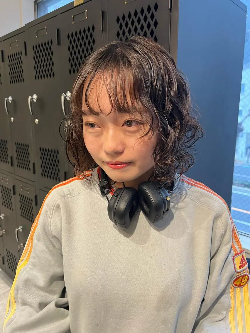 ショート パーマ ボブ SIKI yuuna レイヤーカット🪽のヘアスタイル
