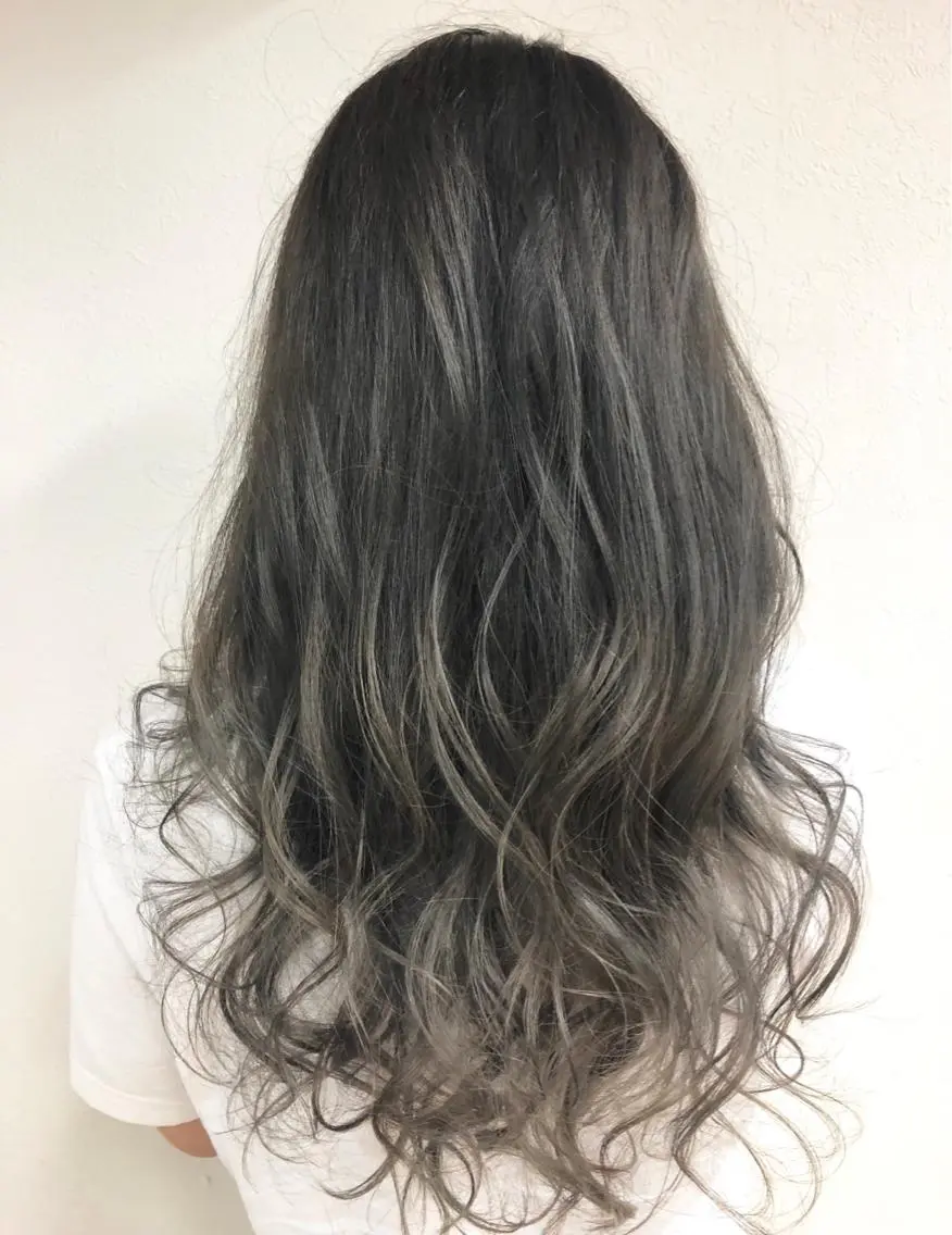 カラー 最高級エクステ /羽エクステ白石宇由のヘアスタイル