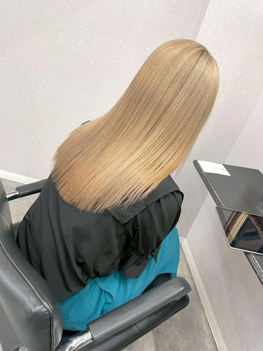 ロング カラー ショートボブ ブリーチ ケアブリーチ デザインカラー ハイトーンカラー カット ヘアカラー トリートメント N゜jillva ナンバージルバのヘアスタイル