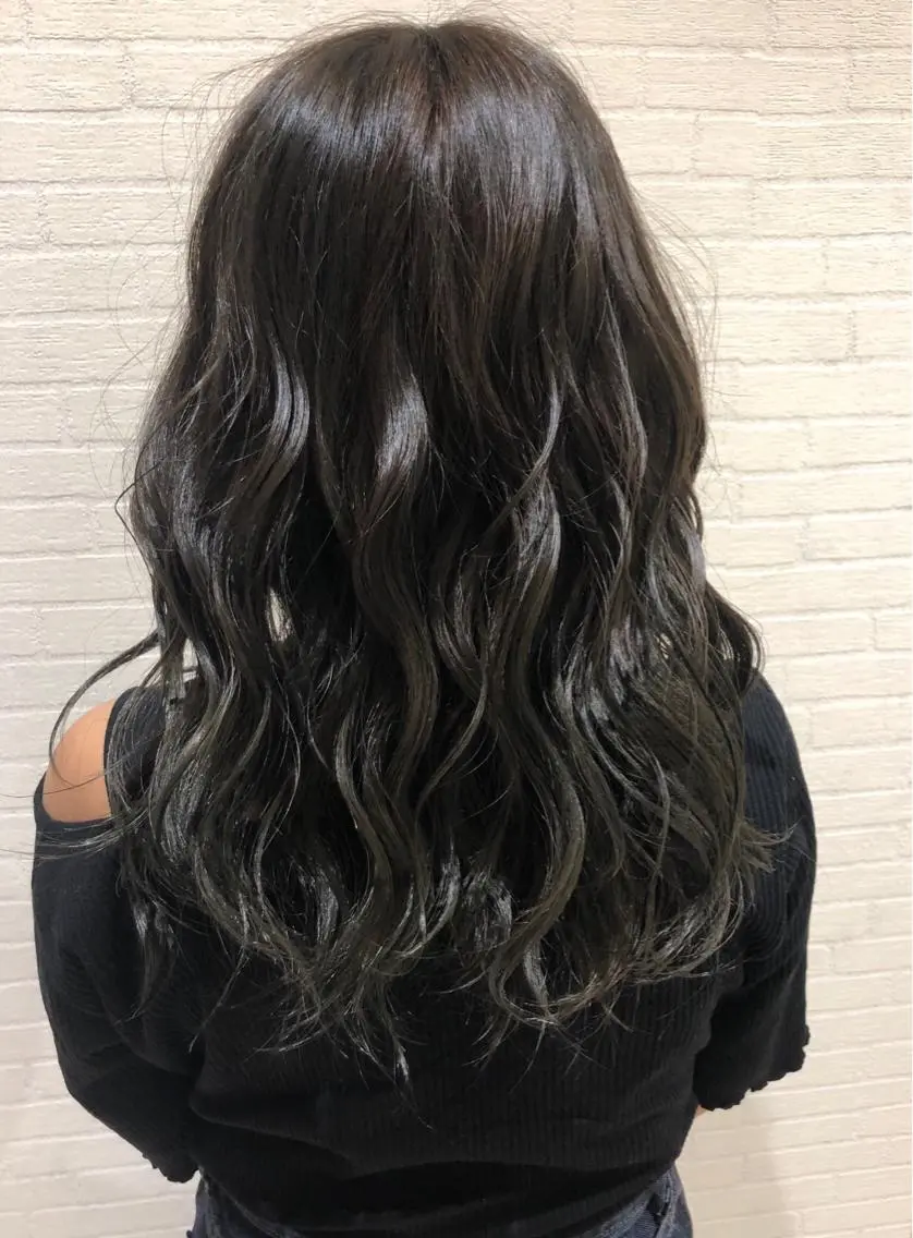 ミディアム カラー LiTA RIKUのヘアスタイル