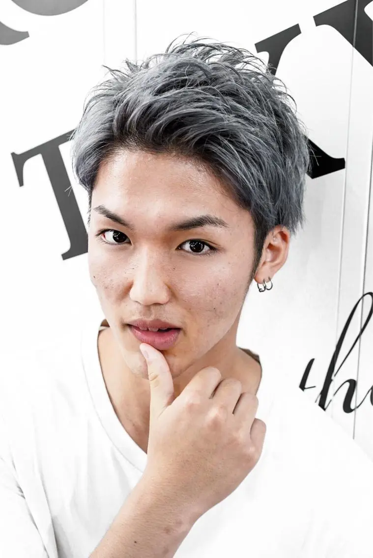 ショート メンズ アップバング メンズブリーチ ショートヘア カット ヘアカラー 新宿メンズNo.1 代表:中野拓也のヘアスタイル