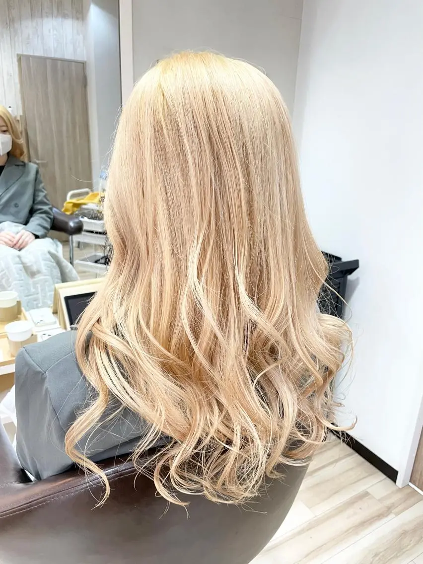 ロング カラー 🌈派手髪ハイトーン 🌈鈴木亮太🌈のヘアスタイル