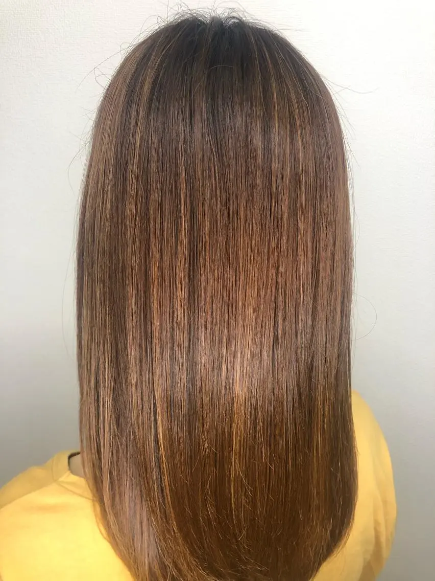 ミディアム カット ヘアカラー トリートメント 髪質改善ayame 横山諒のヘアスタイル