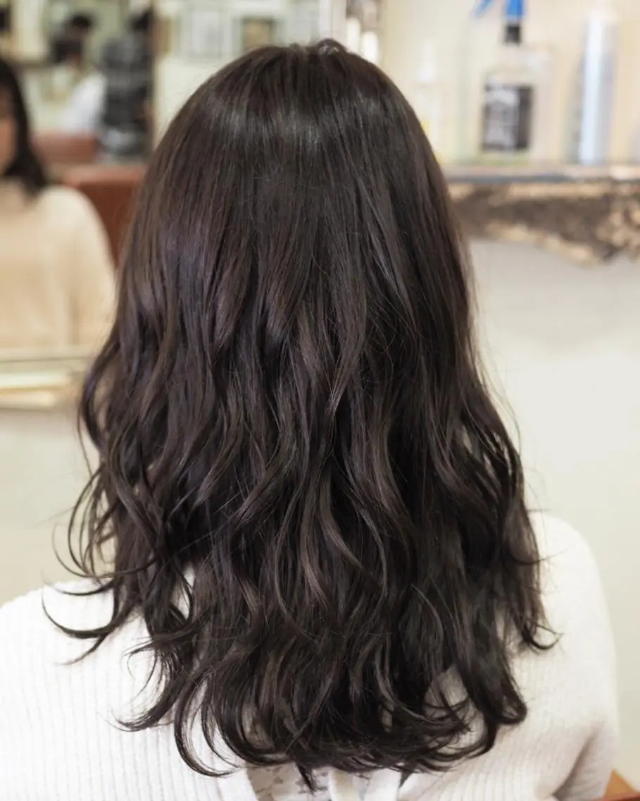 セミロング カラー カット ヘアカラー トリートメント 難波 茜のヘアスタイル