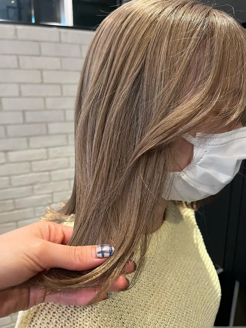 カラー 🕊️柳谷 壽里🕊️のヘアスタイル