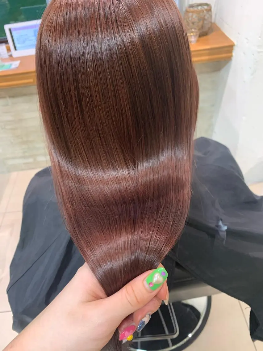 ロング 透明感ハイトーン🦄 キラ🌈のヘアスタイル