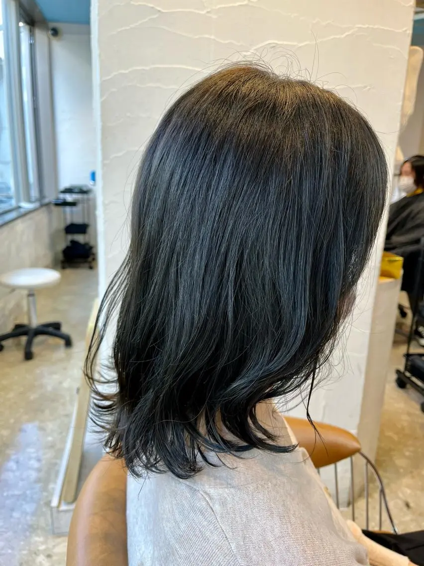 ミディアム カラー カット うしだ かおるのヘアスタイル