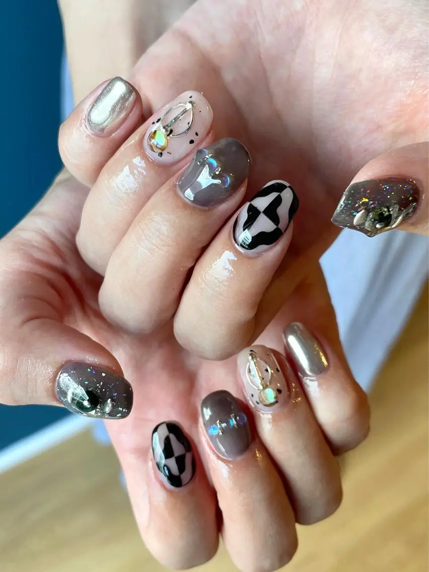 ネイル オーロラネイル クリアネイル ミラーネイル 夏ネイル Nail salon Euphoriaのネイルデザイン
