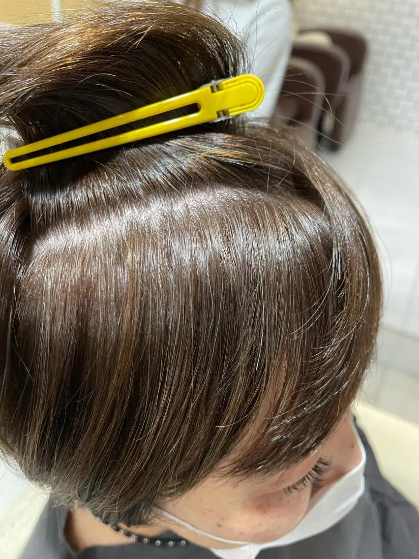 ショート ハイライト 馬場智哉 白髪ぼかしハイライトのヘアスタイル