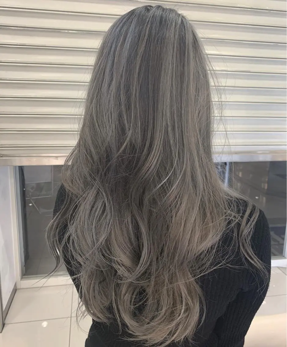 ロング カラー midori osawaのヘアスタイル
