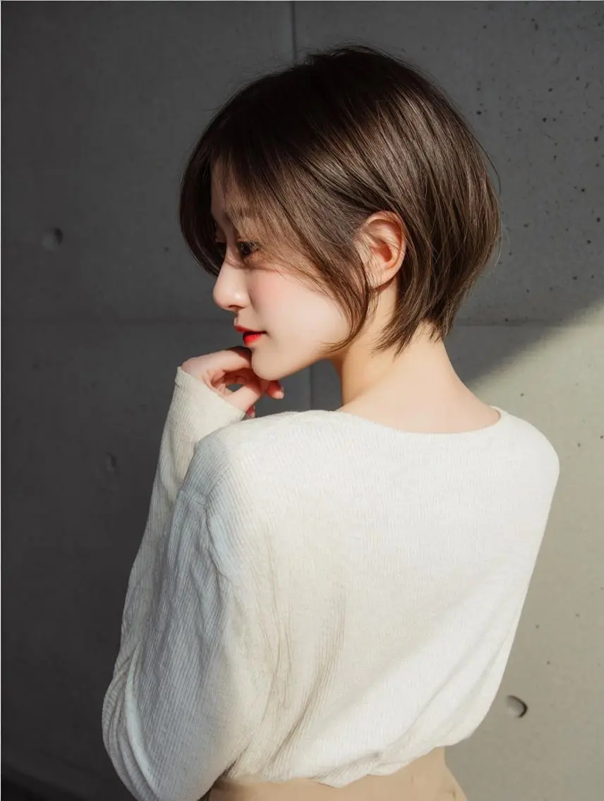 ショート カラー グレージュ くびれヘア 小顔カット ブリーチお任せ🫧 tokute高円寺のヘアスタイル