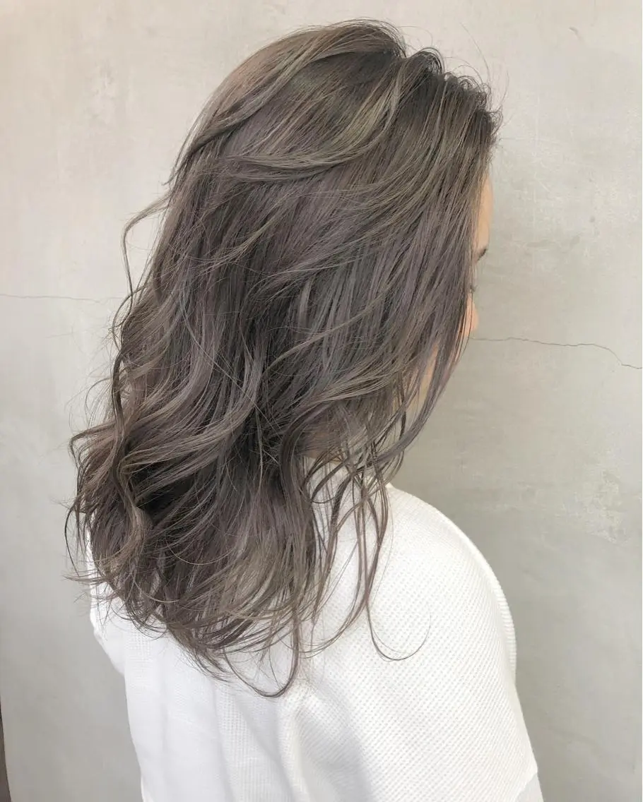 セミロング カラー 北間 寛哉のヘアスタイル
