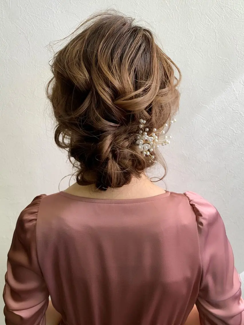ヘアアレンジ ローシニヨン 谷口 弥生のヘアスタイル