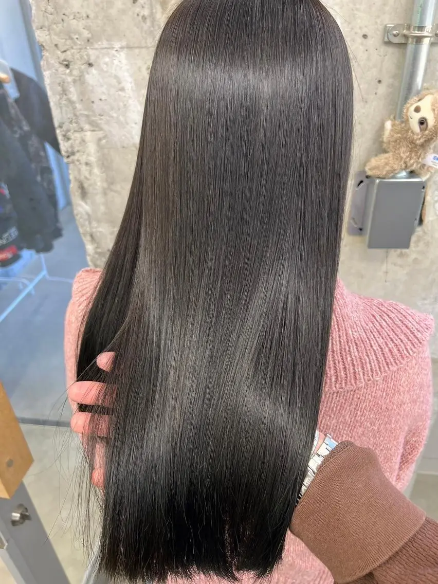 ミディアム カラー パーマ ヘアアレンジ ミディアムパーマ アディクシーカラー ベージュカラー ケアカラー 透明感カラー カット ヘアカラー トリートメント ヘアケア特化型サロン newi 京橋のヘアスタイル