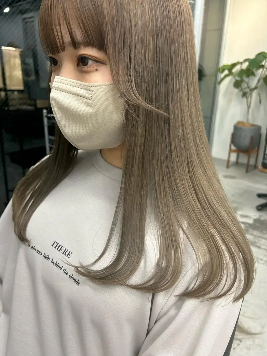 セミロング カラー グレージュ カット ヘアカラー トリートメント 🧸艶々韓国ヘア 🧁mizunaのヘアスタイル