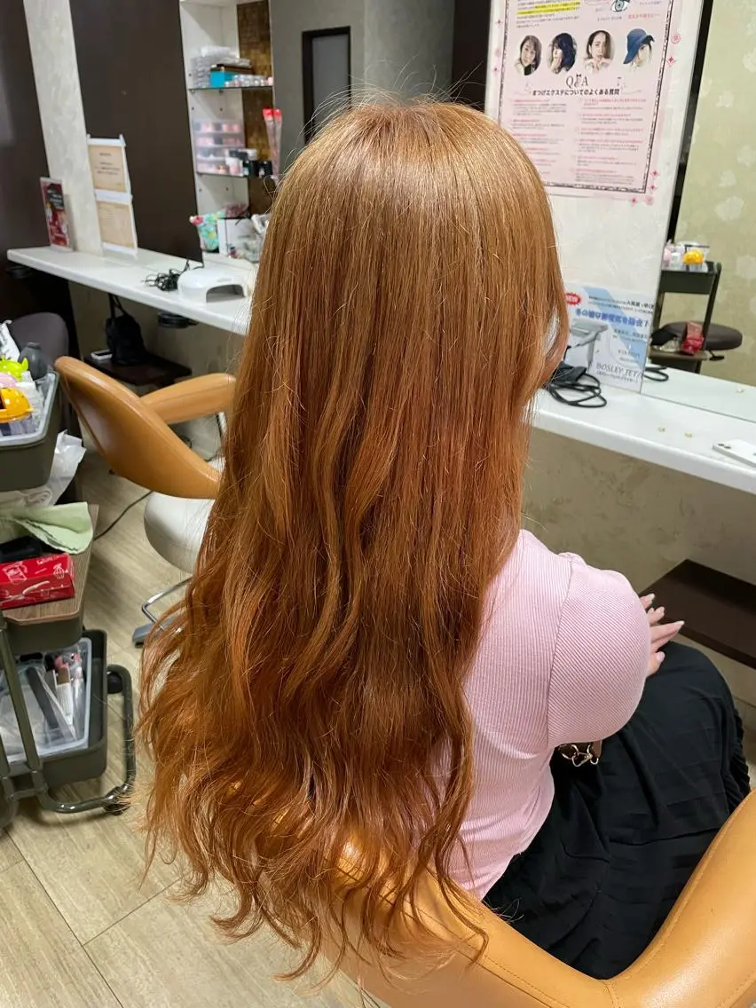 ロング カラー オレンジ ヘアカラー 徳留 もも花のヘアスタイル