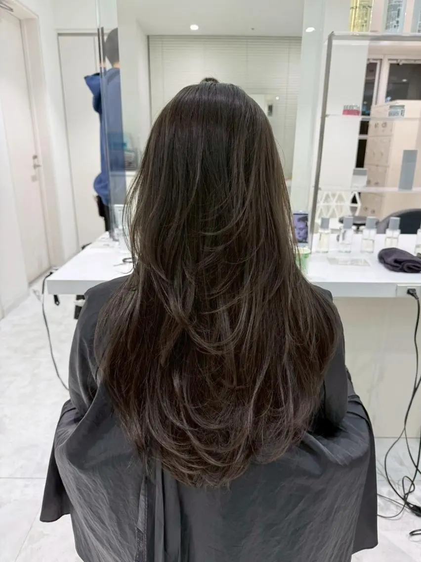 カラー 夏のトレンドヘア🤍 BABY上野のヘアスタイル