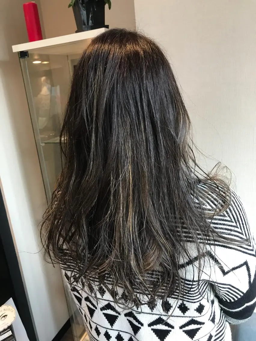 ロング カラー グレージュ ハイライトカラー ハイライト ハイライト/髪質改善 ans/黒木 和大のヘアスタイル