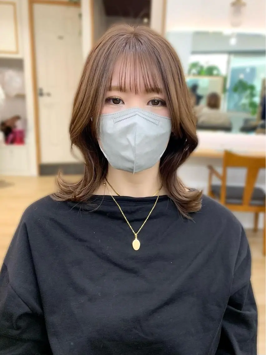 セミロング カラー パーマ ヘアアレンジ メンズ キッズ ネイル マツエク・マツパ アイブロウ レイヤーカット/ 巻ける縮毛矯正のヘアスタイル