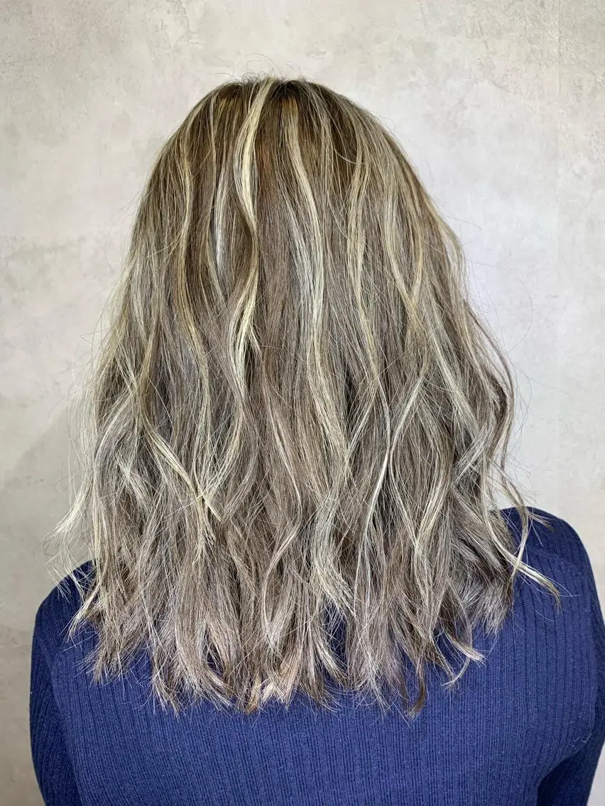 セミロング 西村 雄二/エクステのヘアスタイル