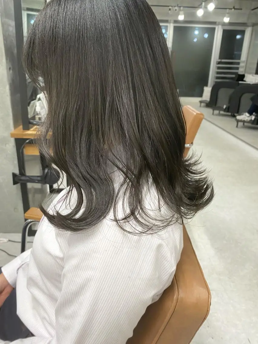 ミディアム カラー ヘアアレンジ 🌷FUKA🌷 まろやかハイトーンのヘアスタイル