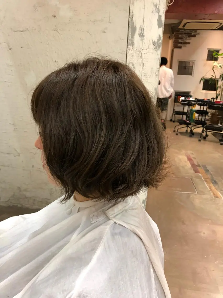 ミディアム カラー グレージュ イルミナカラー 桐原 竜也のヘアスタイル