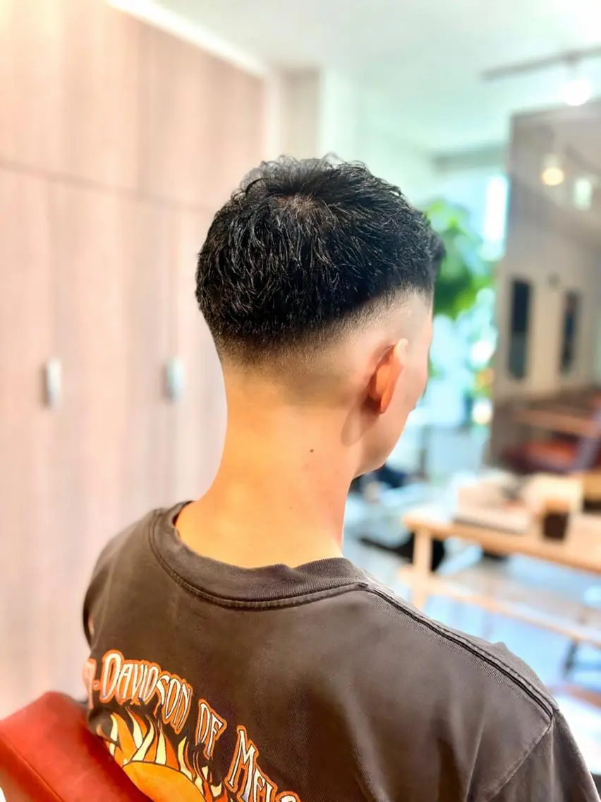 ショート メンズ フェードカット スキンフェード HAIRLABO 篠崎空竜のヘアスタイル