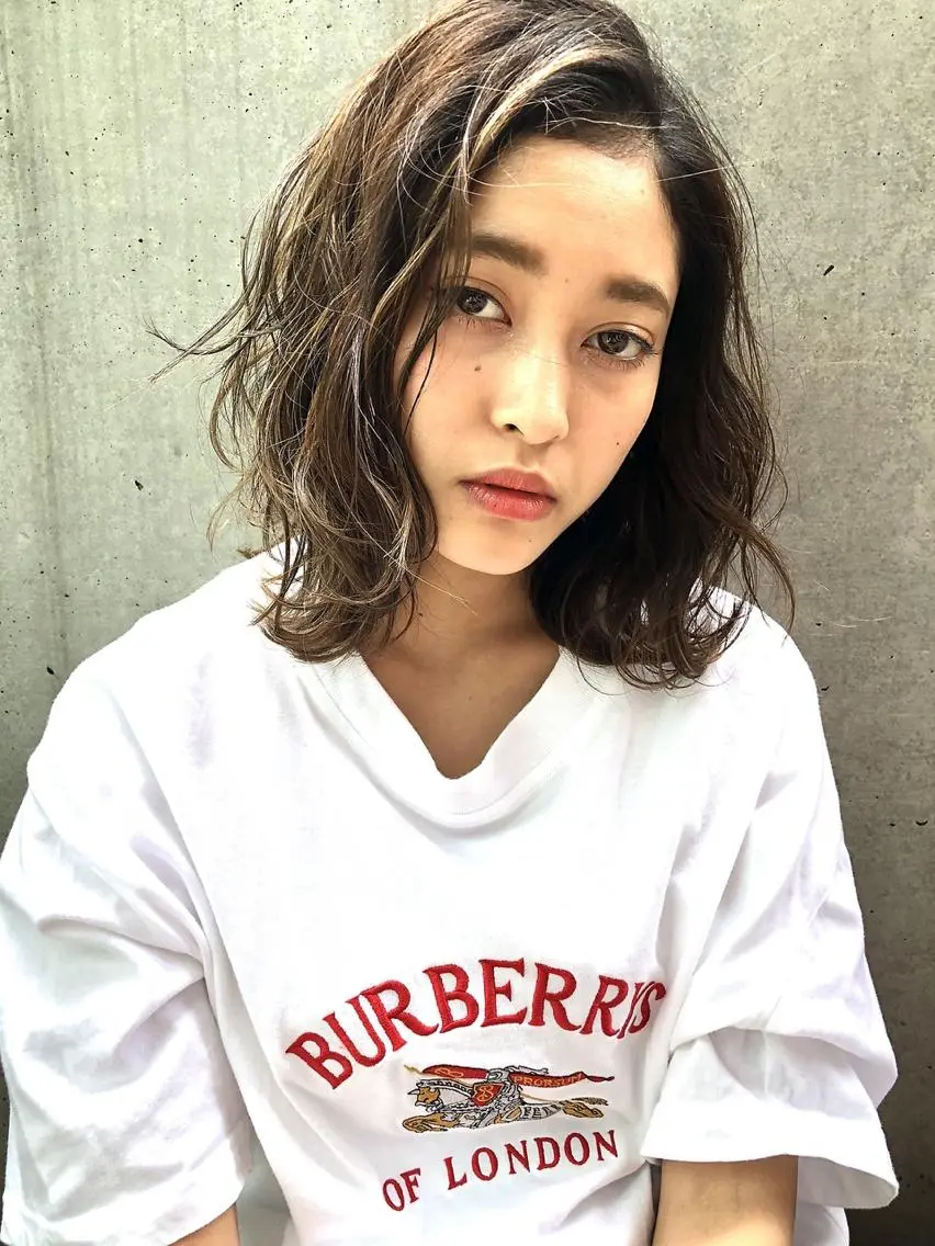 ミディアム カラー カット ヘアカラー トリートメント 一ノ瀬 暁のヘアスタイル