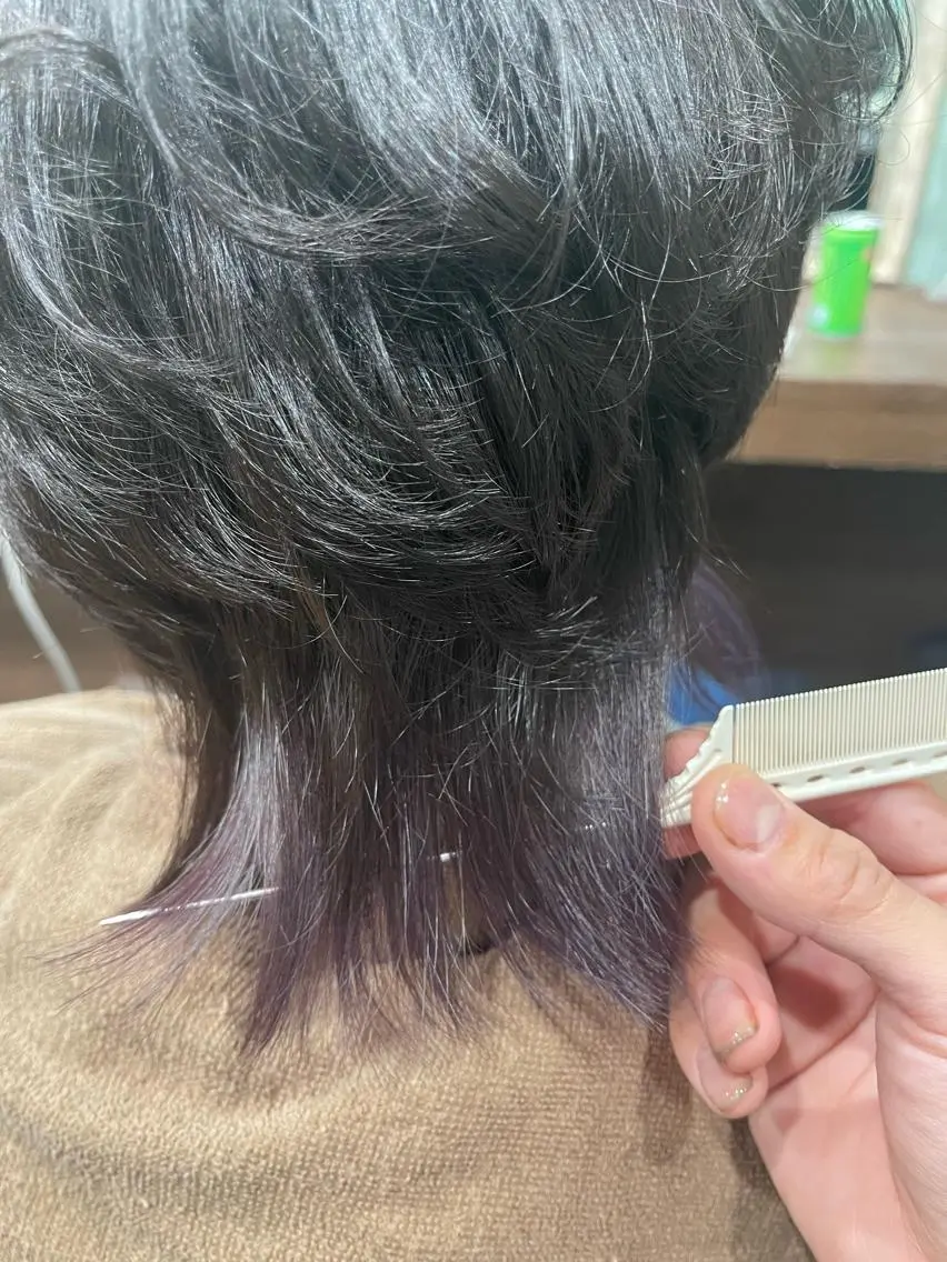 メンズ メンズハイライト メンズインナーカラー ヘアカラー 黒木 健太のヘアスタイル