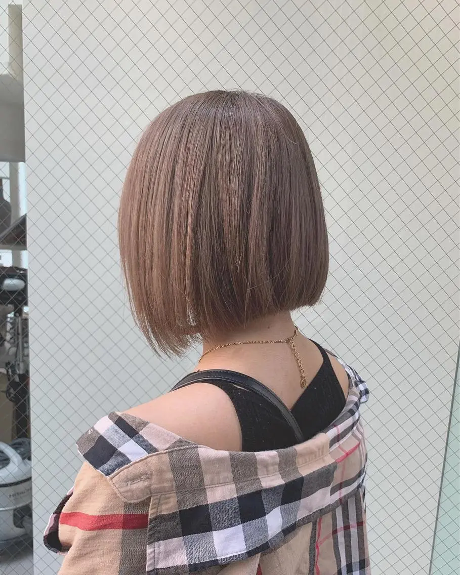 ショート カラー ブリーチ グレージュ ボブ インナーカラー/天神 ブリーチ/吉田のヘアスタイル