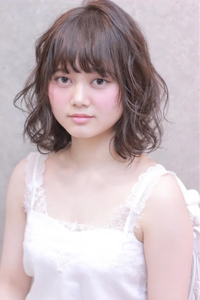 ミディアム カラー 及川 光のヘアスタイル
