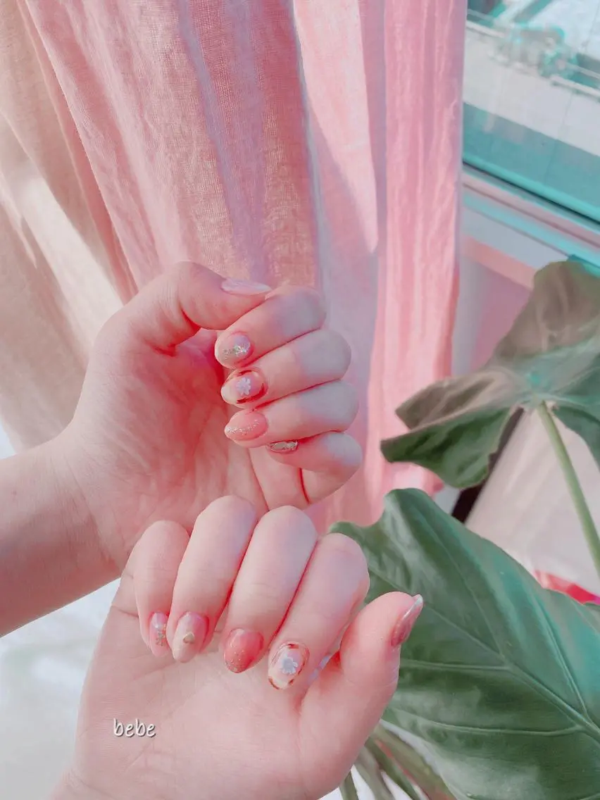 ネイル ハート ニュアンスネイル 春ネイル Ann nailのネイルデザイン