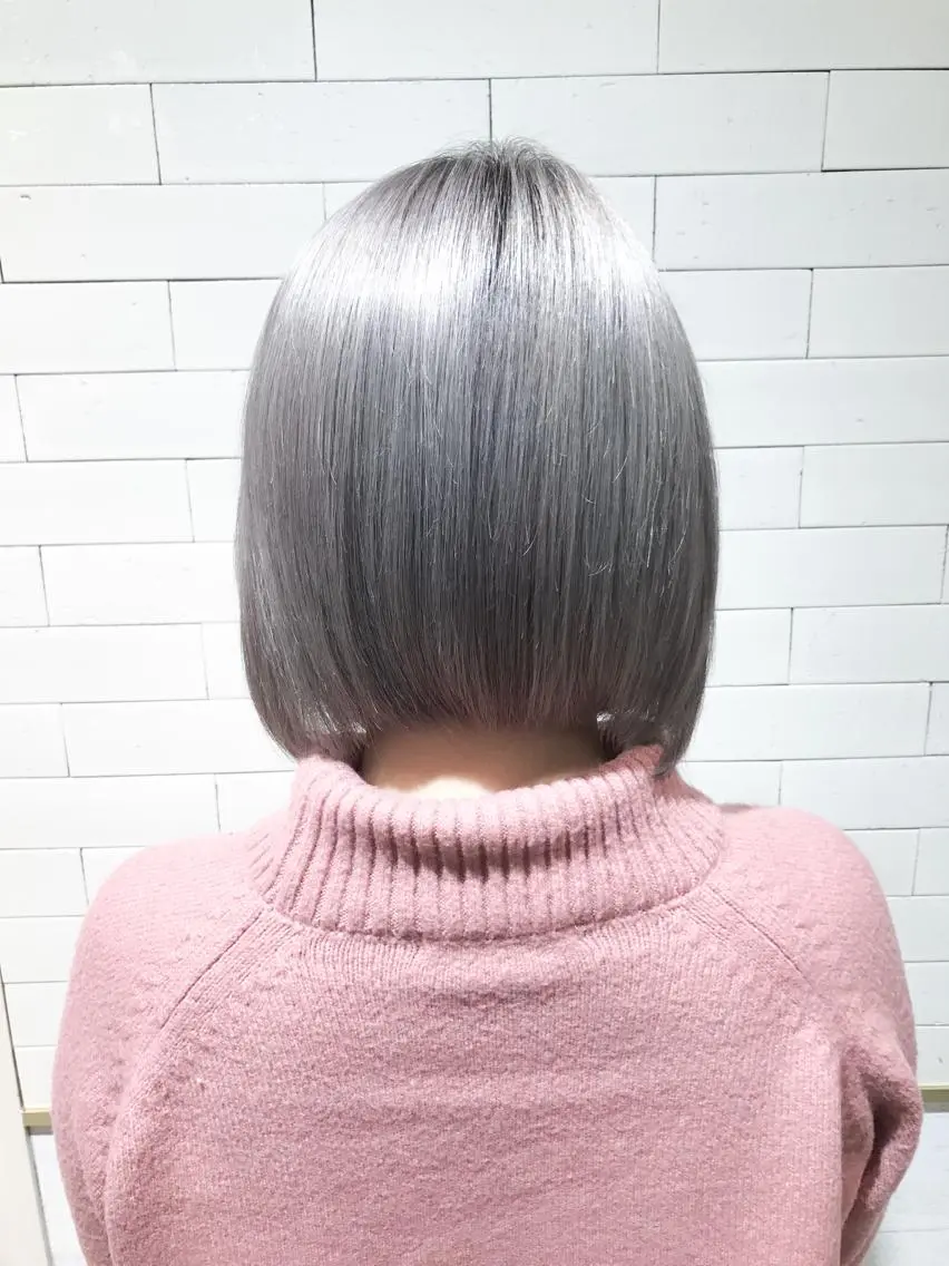 ショート カラー シルバー ホワイトシルバー ボブ 外国人風カラー 🧡ショートの達人 🧡SHOのヘアスタイル