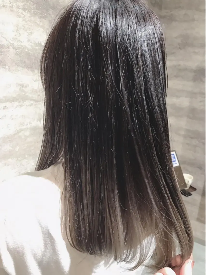 セミロング カラー Blanco 村松 美里のヘアスタイル