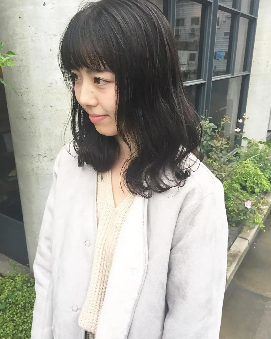 ミディアム カラー パーマ ヘアアレンジ メンズ キッズ ネイル マツエク・マツパ 外ハネヘア 顔まわりレイヤー× 韓国ヘアオタベシンヤのヘアスタイル